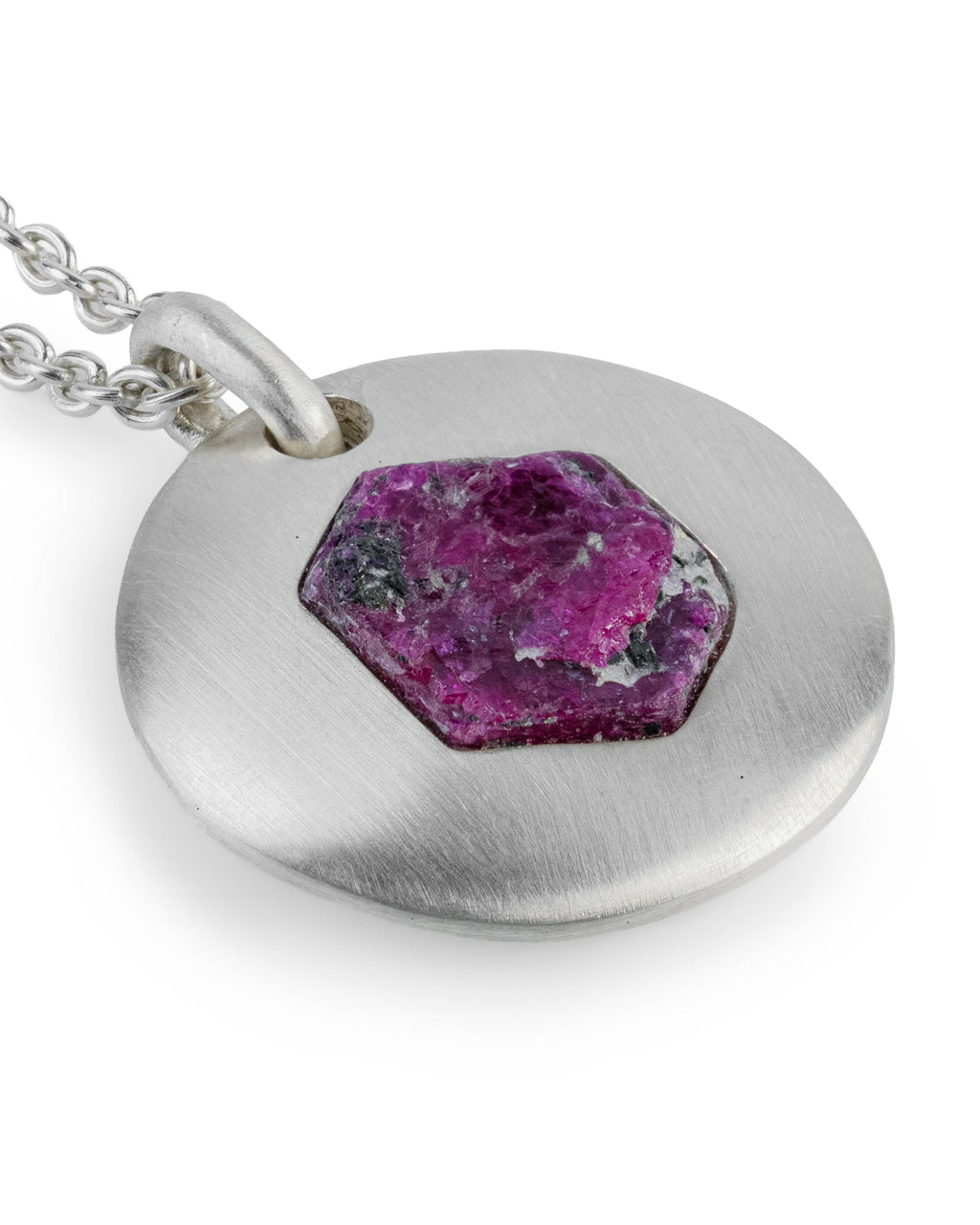 D-137-MA_RUS_Parts of Four Disk Necklace (40mm, Ruby Slab) – Matte Sterling Silver + Ruby Slab