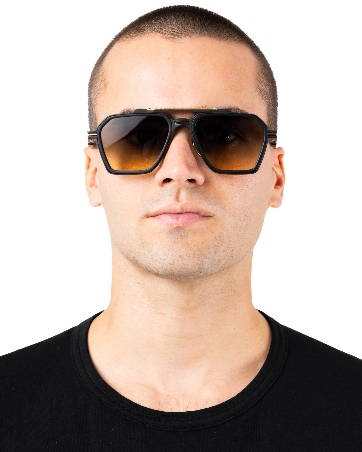 GT7_THENRI_Traverse_Designer_Sunglasses_Ecomm_015