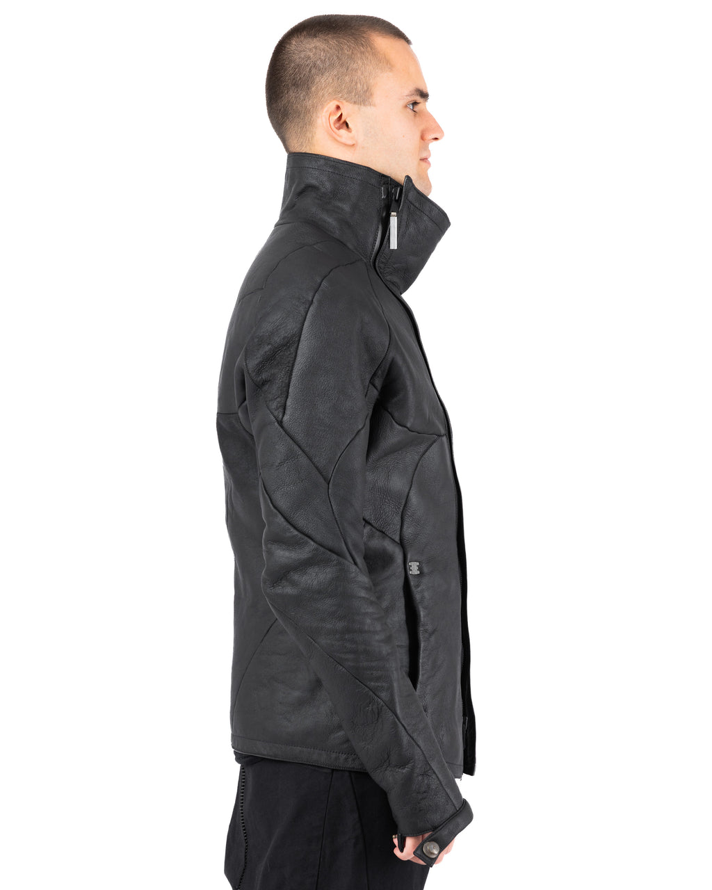 Resistant_Isaac-Sellam-Experience-Jacke-Lammfell-hinten