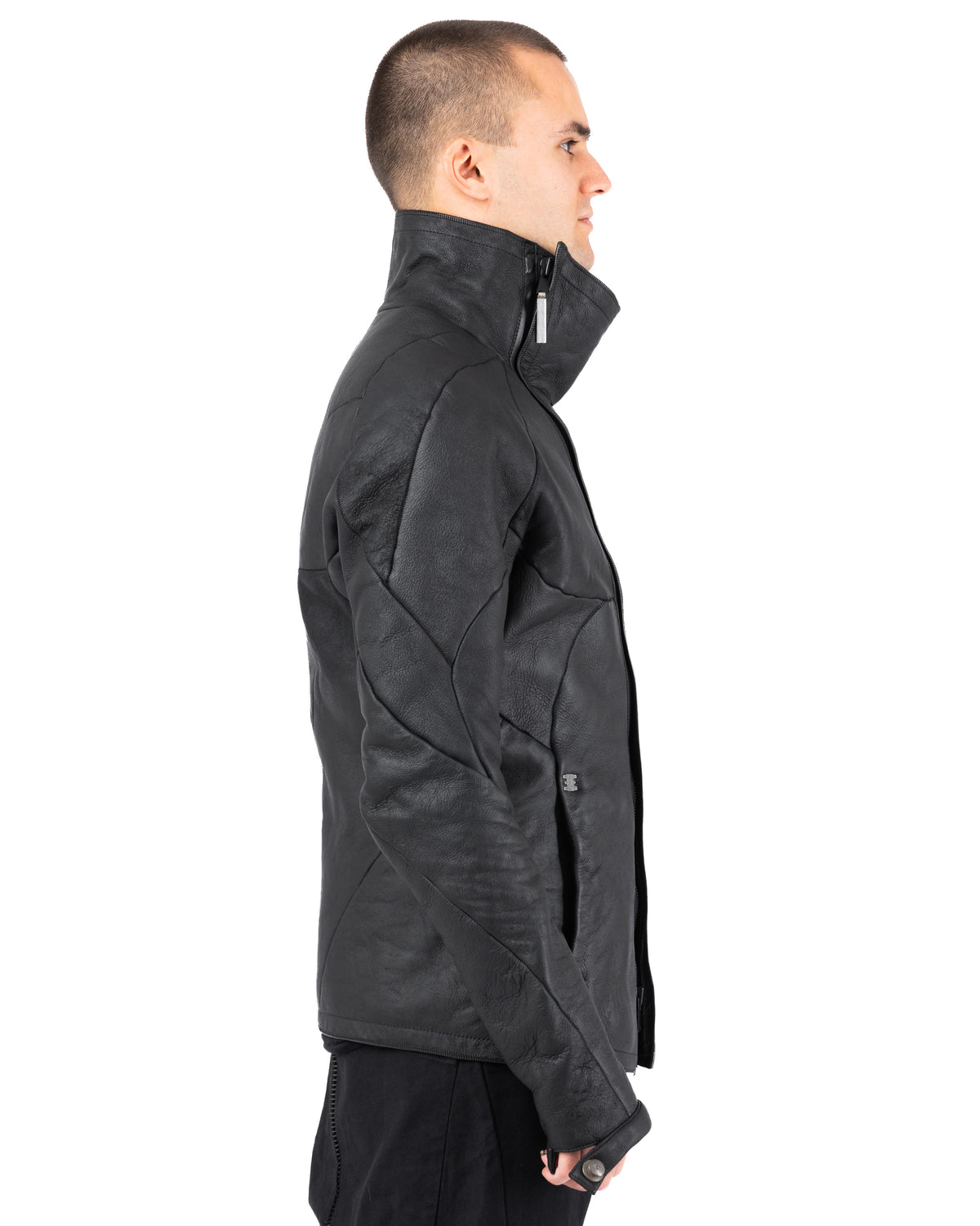 Resistant_Isaac-Sellam-Experience-Jacke-Lammfell-hinten