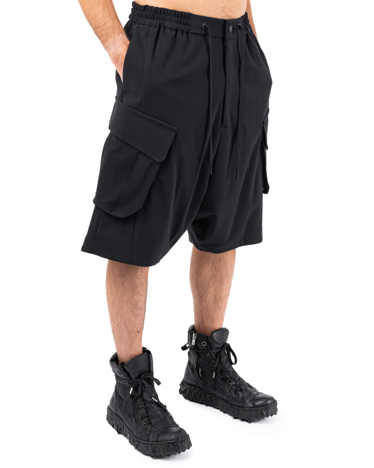 Technical Woven Pants – Black | DEVOA | MONOLYT
