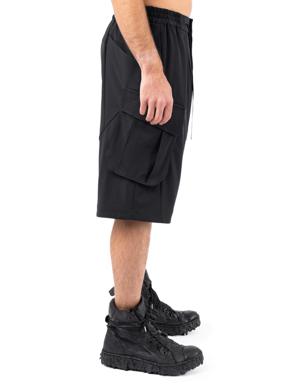 Technical Woven Pants – Black | DEVOA | MONOLYT